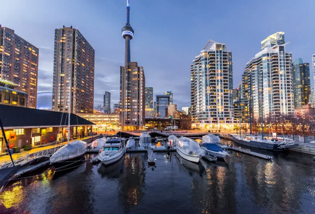 Summer nights in Toronto. Photo by Eugene Aikimov on Unsplash